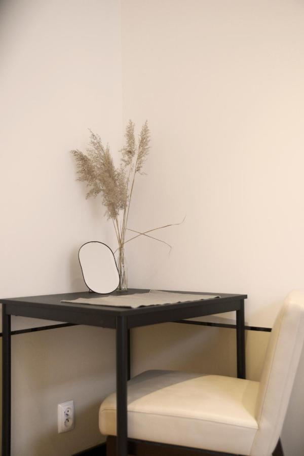 By The River And City Center - Comfortable Rooms Wroclaw Bagian luar foto