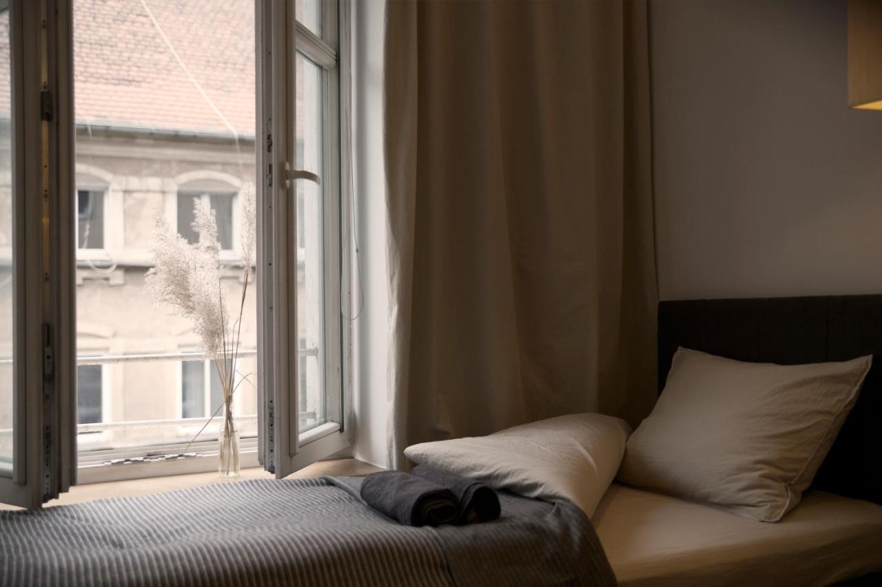 By The River And City Center - Comfortable Rooms Wroclaw Bagian luar foto